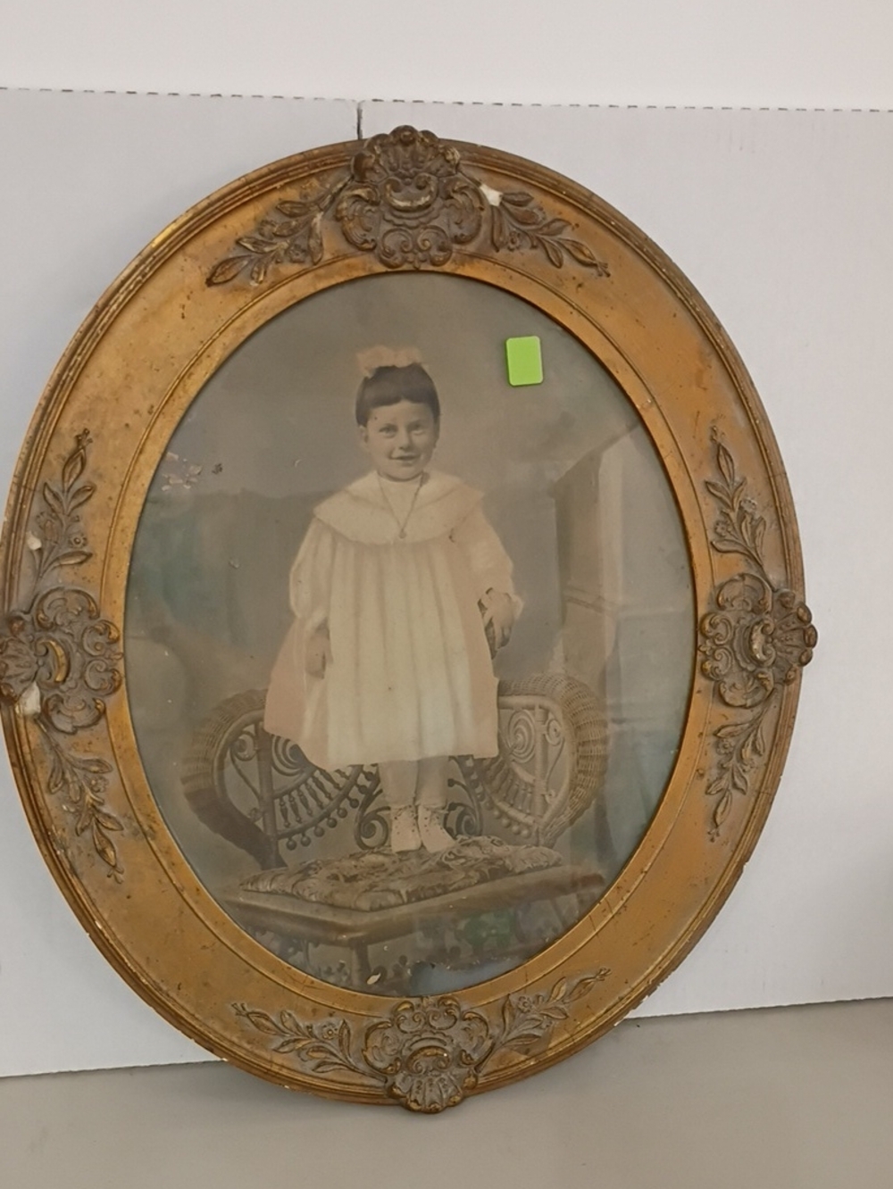 Antique Gold Oval Decorative Picture Frame